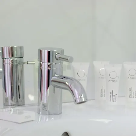 Two-level Modern With Spacious Terrace - Ideal Place For The By Renters アパート