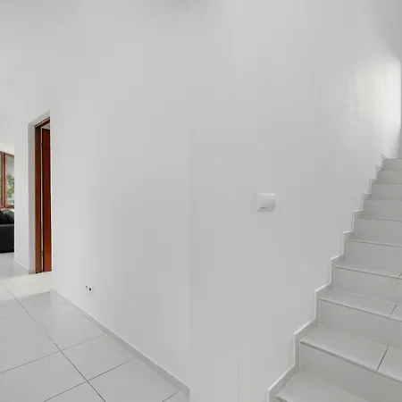 Two-level Modern With Spacious Terrace - Ideal Place For The By Renters アパート Wisełka