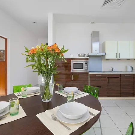 アパート Two-level Modern With Spacious Terrace - Ideal Place For The By Renters