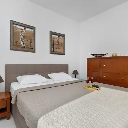 Two-level Modern With Spacious Terrace - Ideal Place For The By Renters Wisełka