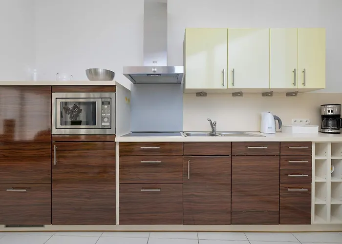 Two-level Modern With Spacious Terrace - Ideal Place For The By Renters Apartamento *