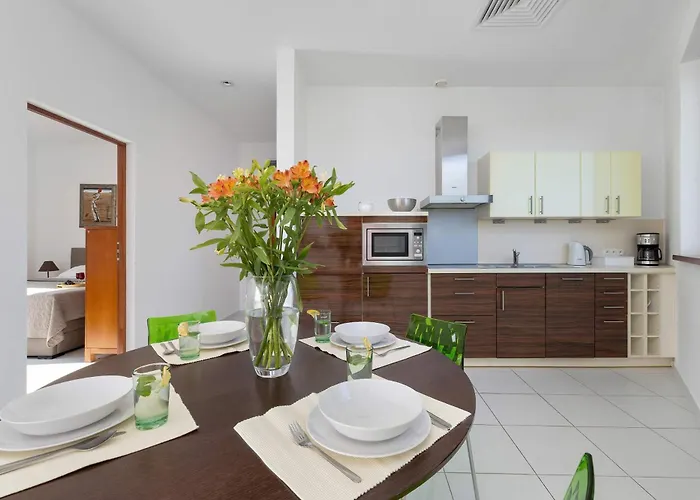 Apartamento Two-level Modern With Spacious Terrace - Ideal Place For The By Renters