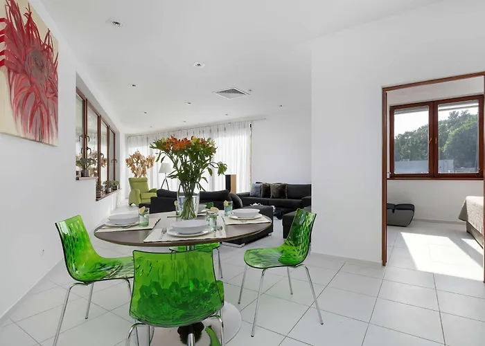 Apartamento Two-level Modern With Spacious Terrace - Ideal Place For The By Renters Wisełka