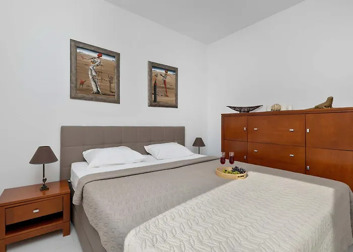 Two-level Modern With Spacious Terrace - Ideal Place For The By Renters Wisełka